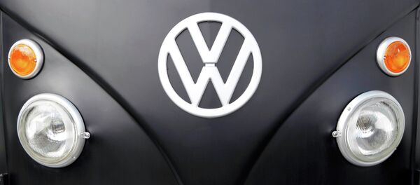 Logo de Volkswagen sur une Beetle - Sputnik Afrique