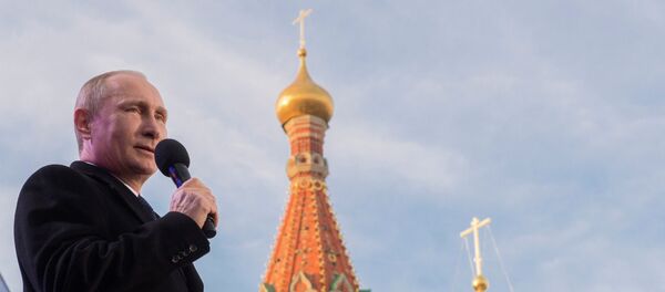 Президент России В.Путин посетил праздничный митинг-концерт Мы вместе! - Sputnik Afrique