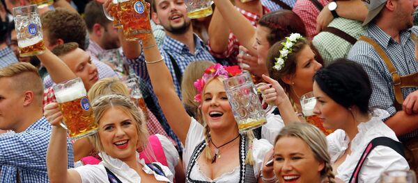 Oktoberfest 2015: Munich se transforme en brasserie géante - Sputnik Afrique