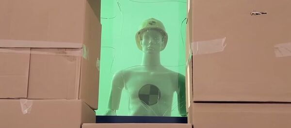 Une vitre blindée de 400 mm contre le lance-roquettes RPG-7 - Sputnik Afrique