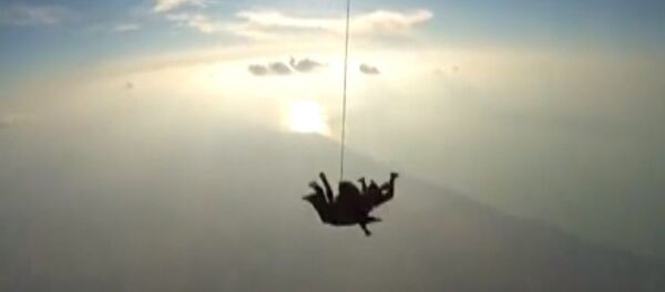 Parachutisme: compilation à couper le souffle Parachutisme: compilation à couper le souffle - Sputnik Afrique