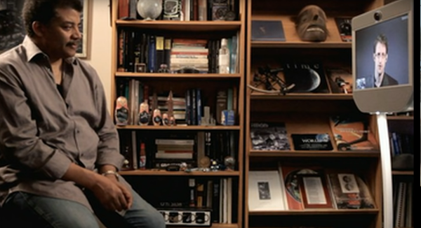 Neil deGrasse Tyson et Edward Snowden Neil deGrasse Tyson et Edward Snowden - Sputnik Afrique