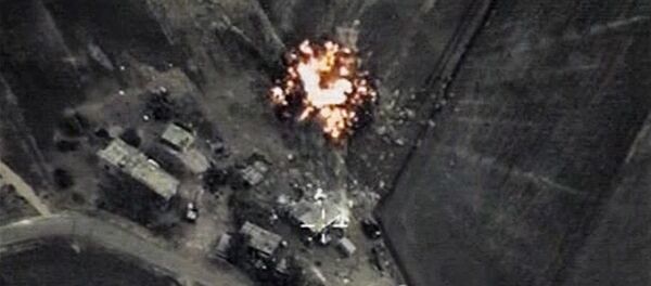 Syrie: frappes aériennes russes contre les positions de l'EI - Sputnik Afrique