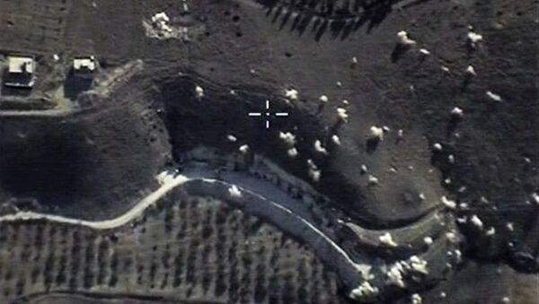 Авиация РФ нанесла точечные удары по позициям ИГ в Сирии - Sputnik Afrique