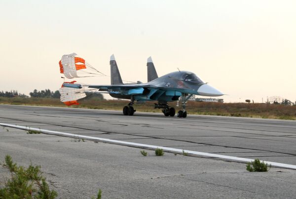 L'aviation d'attaque russe à l'aérodrome syrien de Hmeimim - Sputnik Afrique