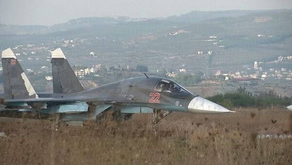 Syrie: les forces aériennes russes ciblent les bases de l’EI - Sputnik Afrique