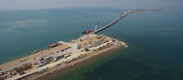 La construction du pont au-dessus du détroit de Kertch - Sputnik Afrique