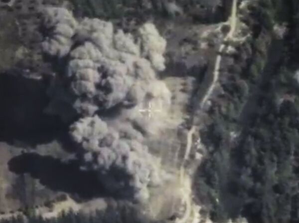 Syrie: raids de l'aviation russe contre les positions de l'EI - Sputnik Afrique