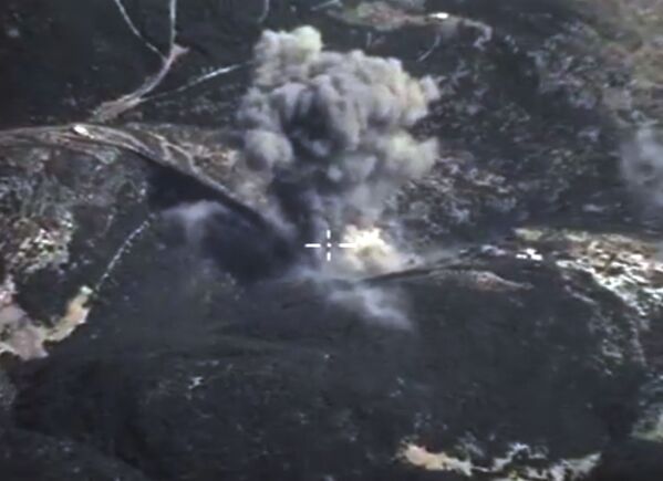 Syrie: raids de l'aviation russe contre les positions de l'EI - Sputnik Afrique