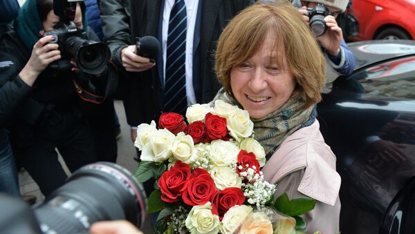 L'écrivain et journaliste biélorusse Svetlana Alexievitch a reçu le Prix Nobel de littérature 2015 - Sputnik Afrique