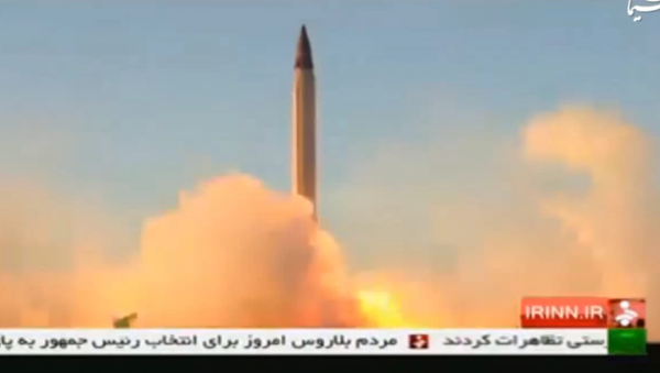 le missile iranien Emad passe le test - Sputnik Afrique