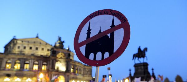 Des milliers d'Allemands ont manifesté contre l'afflux de réfugiés - Sputnik Afrique