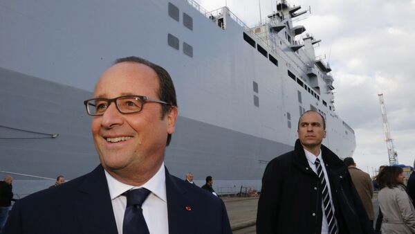 Francois Hollande, Saint-Nazaire, Oct. 13, 2015 - Sputnik Afrique