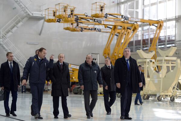 Poutine visite le chantier du cosmodrome Vostotchny - Sputnik Afrique
