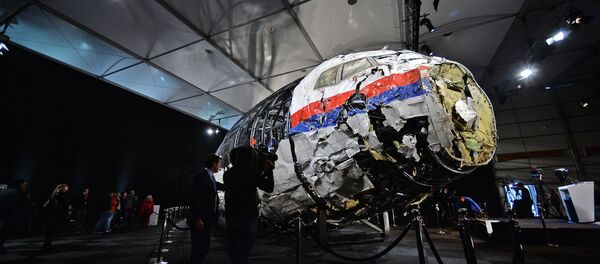 La commission néerlandaise présente les résultats de l'enquête sur le crash du vol MH17 de la Malaysia Airlines - Sputnik Afrique