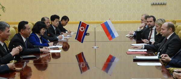 Moscou et Pyongyang étudient la possibilité de fonder dès 2015 une Maison de commerce d'Asie destinée à encourager les échanges commerciaux entre les deux pays - Sputnik Afrique