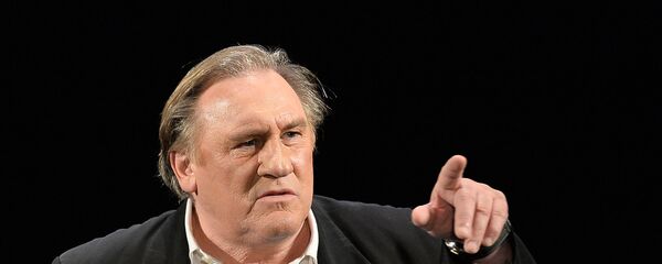 Gérard Depardieu dans la pièce La Musica Deuxième au Théâtre des Variétes de Moscou - Sputnik Afrique
