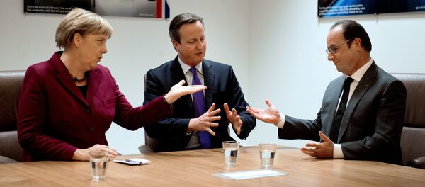 Rencontre entre Angela Merkel, David Cameron et François Hollande lors d'un sommet consacré à la crise migratoire en Europe, le 15 octobre 2015 - Sputnik Afrique