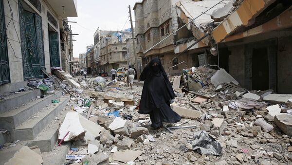 Bombarder le Yémen, la même chose que frapper sa femme, lance un ambassadeur saoudien - Sputnik Afrique