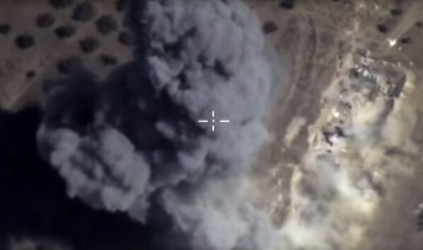 La Russie frappe des bunkers de terroristes en Syrie - Sputnik Afrique