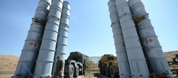 Des systèmes sol-air S-300 sur le polygone d'Achoulouk (archives) - Sputnik Afrique