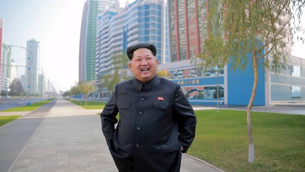 Le dirigeant nord-coréen Kim Jong-un inspecte le rue de Mirae - Sputnik Afrique