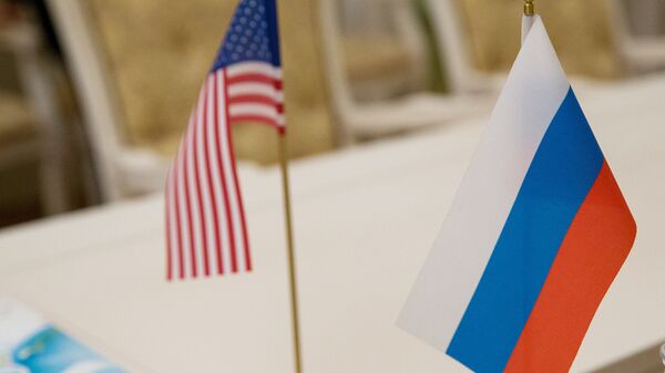 drapeau russe et américain - Sputnik Afrique