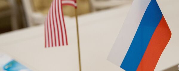 drapeau russe et américain - Sputnik Afrique