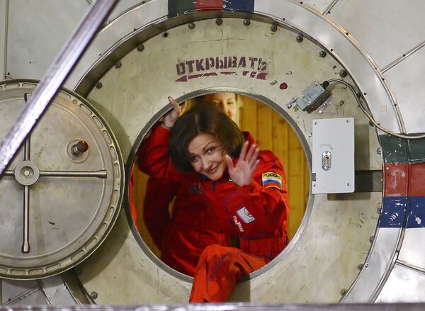 Des femmes russes s'embarquent pour la Lune - Sputnik Afrique