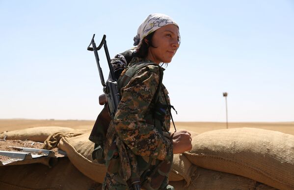 Ces femmes kurdes qui luttent contre l'EI - Sputnik Afrique
