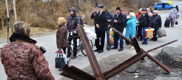 Открытие пункта пропуска в станице Луганской - Sputnik Afrique