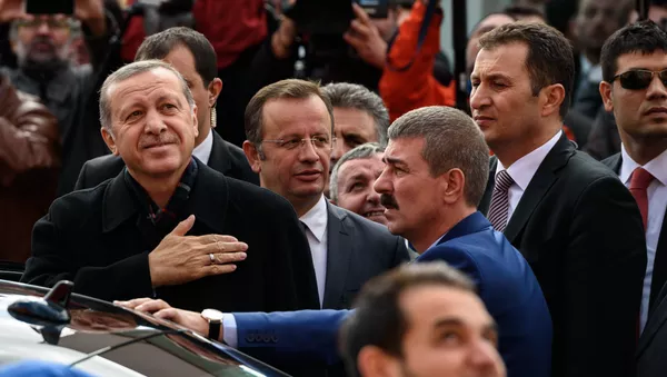 Le président turc, Recep Tayyip Erdogan après avoir voté à l'élection législative de la Turquie - Sputnik Afrique