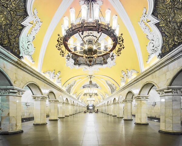 station de métro Komsomolskaya station de métro Komsomolskaya - Sputnik Afrique