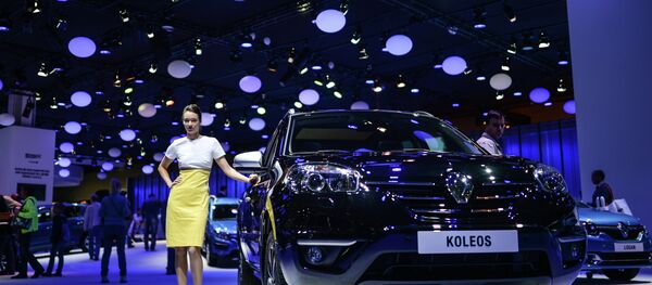Автомобиль Renault Koleos на Московском международном автомобильном салоне - Sputnik Afrique