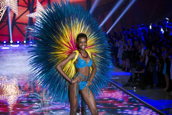 Le spectacle de Victoria's Secret - Sputnik Afrique
