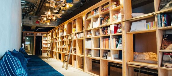 Book and Bed Hotel - Sputnik Afrique