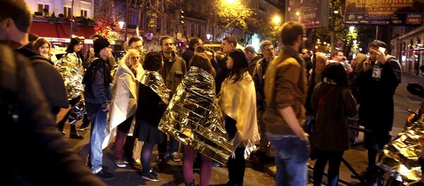 rue près de la salle de concert Bataclan suite à des attaques mortelles à Paris, France - Sputnik Afrique
