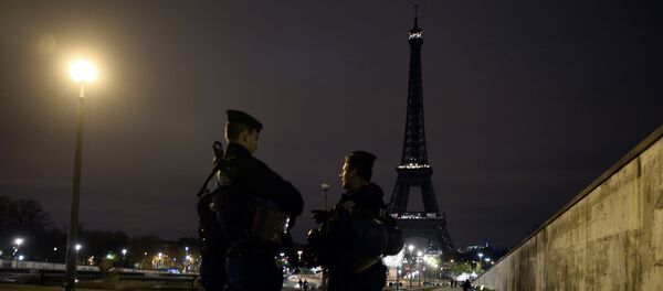 Les policers parisiens - Sputnik Afrique