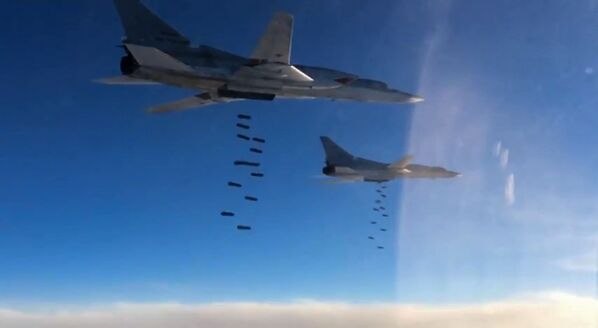 Les frappes de l'aviation stratégique russe sur les positions de l'EI - Sputnik Afrique