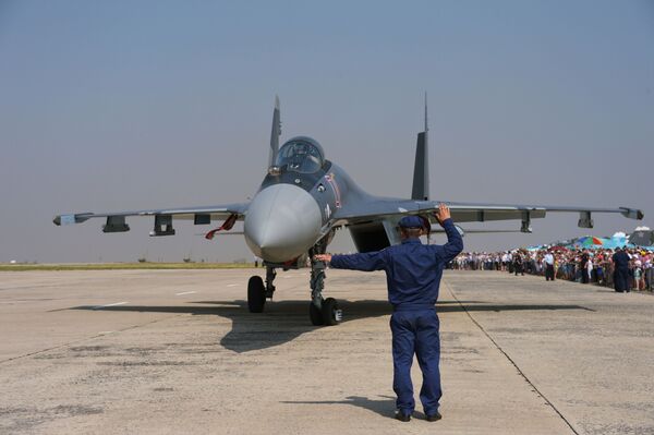 Le Sukhoï Su-35,  avion de chasse multirôle et hautement manœuvrable - Sputnik Afrique