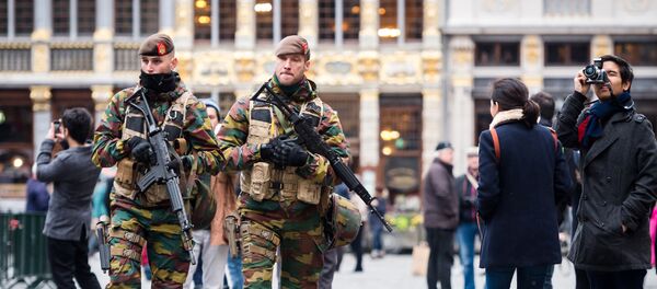 Belgian Army soldiers patrol in the picturesque Grand Place in the center of Brussels on Friday, Nov. 20, 2015. Belgian Army soldiers patrol in the picturesque Grand Place in the center of Brussels on Friday, Nov. 20, 2015. - Sputnik Afrique