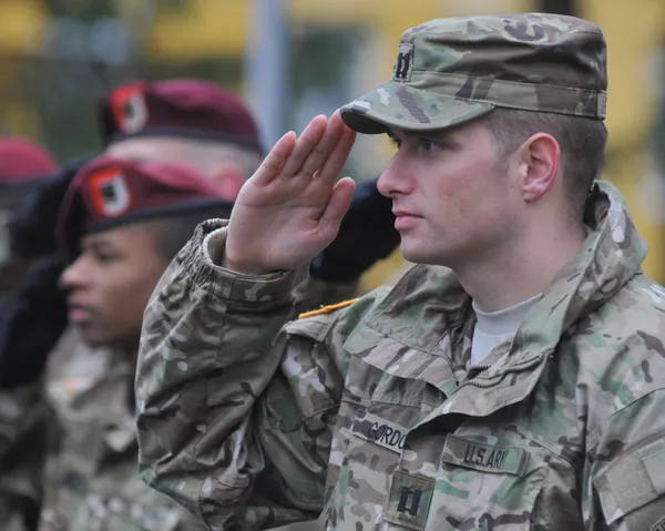 Des instructeurs de l’Otan commencent à entraîner des militaires ukrainiens Des instructeurs de l’Otan commencent à entraîner des militaires ukrainiens - Sputnik Afrique