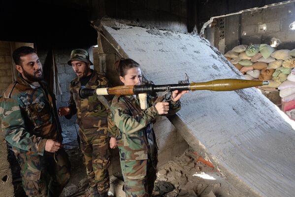L’armée syrienne combat les terroristes en banlieue de Damas - Sputnik Afrique