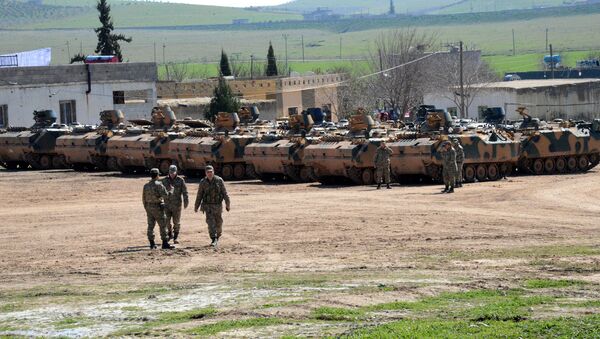 Des chars turcs à Suruc, près de la frontière syrienne - Sputnik Afrique