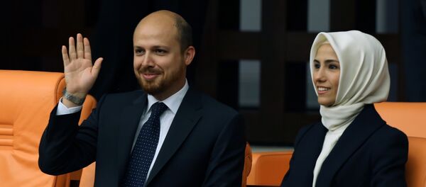 Bilal Erdogan et Sumeyye Erdogan. Archive photo - Sputnik Afrique