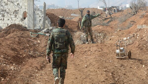 L'armée syrienne bat en brèche les terroristes à Lattaquié (Vidéo) - Sputnik Afrique