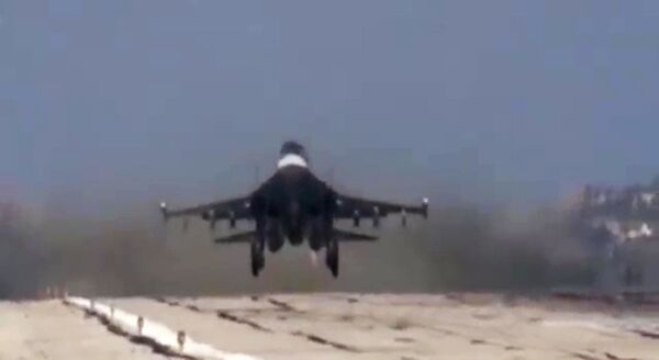 En Syrie, les Su-34 russes prêts à affronter une menace venue du ciel - Sputnik Afrique