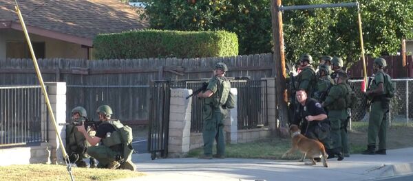 Etats-Unis: les tireurs de San Bernardino abattus - Sputnik Afrique