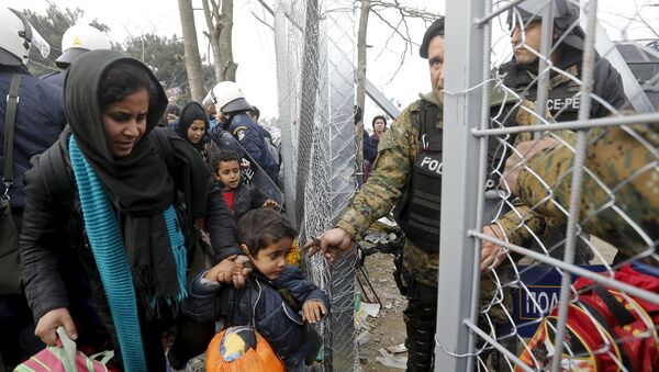 La frontière greco-macédonienne, Dec. 4, 2015. - Sputnik Afrique