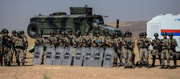 Armée turque à la frontière avec la Turquie - Sputnik Afrique